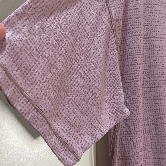 Lululemon Athletica Sneakout Top Pink Antoinette Activewear Dance Gym Size 8 - Picture 7 of 9